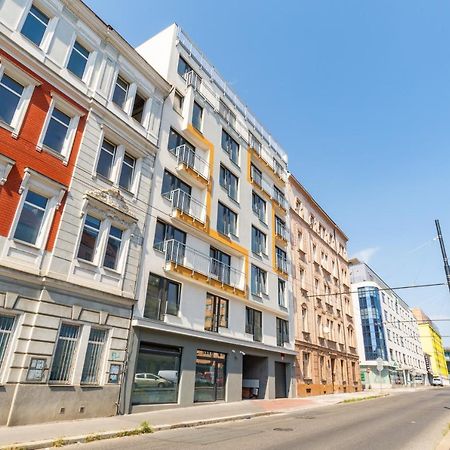 Brand New Two Room Apartment #26 With Free Secure Parking Close To Center Прага Екстер'єр фото