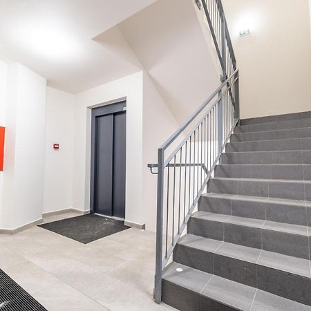Brand New Two Room Apartment #26 With Free Secure Parking Close To Center Прага Екстер'єр фото