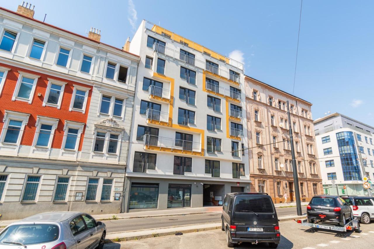 Brand New Two Room Apartment #26 With Free Secure Parking Close To Center Прага Екстер'єр фото